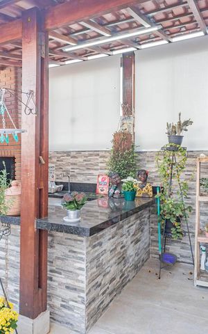 Casa à venda com 210m², 3 quartos e 5 vagasÁrea comum - Churrasqueira