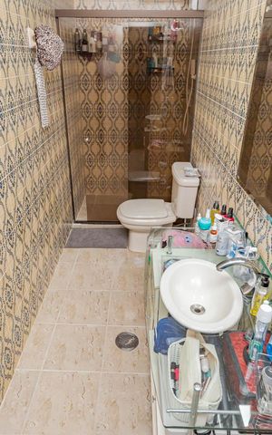 Casa à venda com 210m², 3 quartos e 5 vagasBanheiro Suíte