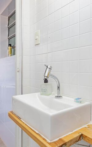 Casa à venda com 210m², 3 quartos e 5 vagasBanheiro de serviço