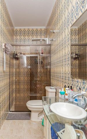 Casa à venda com 210m², 3 quartos e 5 vagasBanheiro Suíte