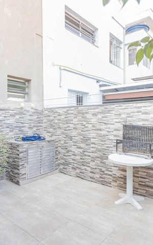 Casa à venda com 210m², 3 quartos e 5 vagasQuintal- Churrasqueira