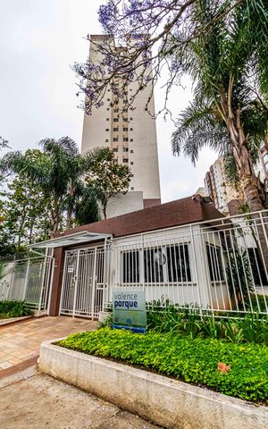 Apartamento à venda com 62m², 2 quartos e 1 vaga Apartamento à venda com 62m², 2 quartos e 1 vagaFachada e portaria