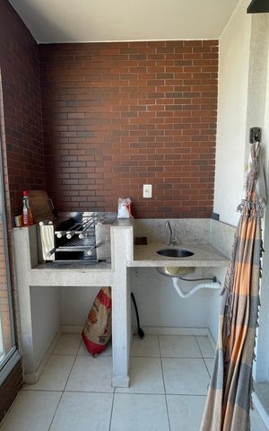 Apartamento à venda com 62m², 2 quartos e 1 vaga Apartamento à venda com 62m², 2 quartos e 1 vagaVaranda