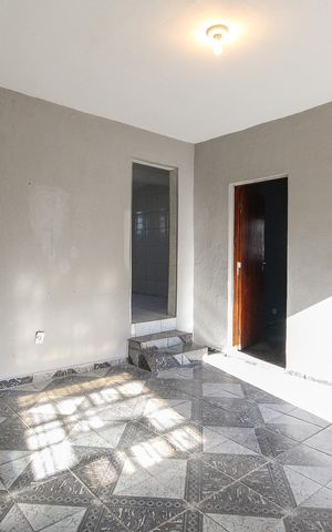 Casa para alugar com 100m², 3 quartos e 1 vagaSala
