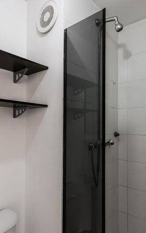 Apartamento à venda com 45m², 2 quartos e sem vaga Apartamento à venda com 45m², 2 quartos e sem vagaBanheiro