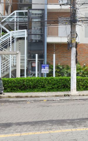 Apartamento para alugar com 47m², 2 quartos e sem vaga Apartamento para alugar com 47m², 2 quartos e sem vagaFachada