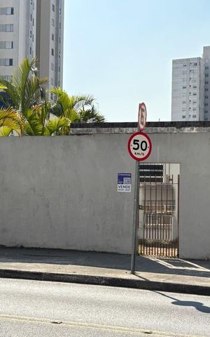 Casa à venda com 65m², 2 quartos e 2 vagasFachada