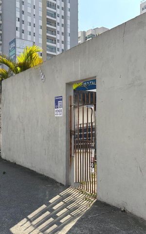 Casa à venda com 65m², 2 quartos e 2 vagasFachada