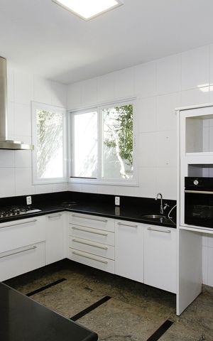 Casa à venda com 540m², 5 quartos e 6 vagasCozinha