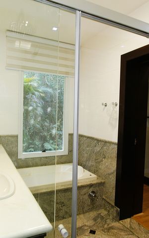Casa à venda com 540m², 5 quartos e 6 vagasBanheiro do Quarto 4