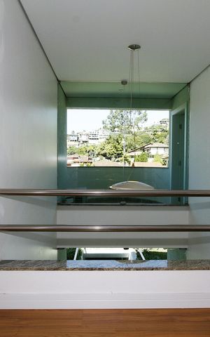 Casa à venda com 540m², 5 quartos e 6 vagasCorredor