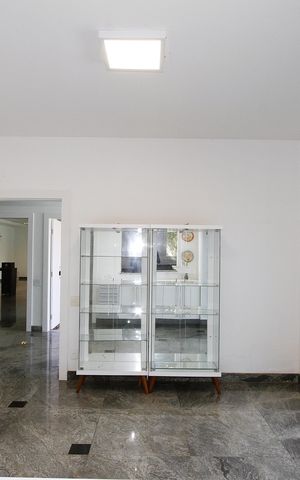 Casa à venda com 540m², 5 quartos e 6 vagasCopa