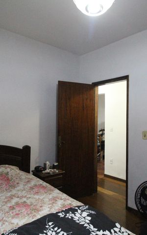 Casa de condomínio à venda com 290m², 5 quartos e 3 vagasSuíte 2