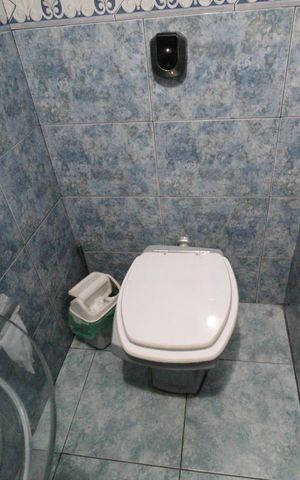 Casa de condomínio à venda com 290m², 5 quartos e 3 vagasLavabo