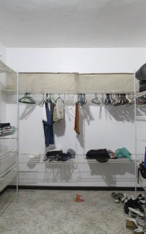 Casa de condomínio à venda com 290m², 5 quartos e 3 vagasQuarto 1