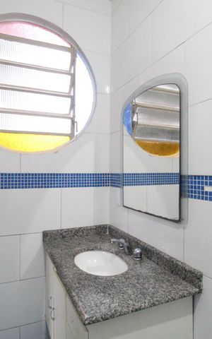 Casa de condomínio à venda com 290m², 5 quartos e 3 vagasBanheiro da suíte 1