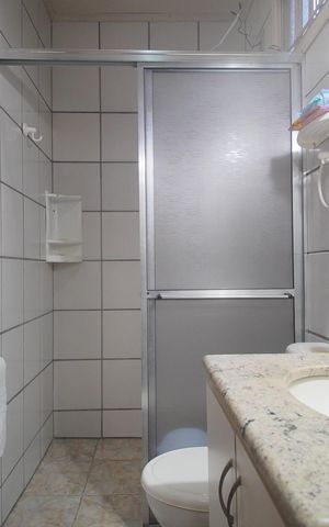 Casa à venda com 180m², 3 quartos e 4 vagasBanheiro da Suíte 2