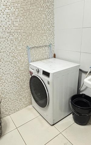 Casa à venda com 178m², 2 quartos e 3 vagas Casa à venda com 178m², 2 quartos e 3 vagasÁrea de Serviço