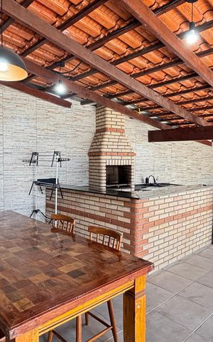 Casa à venda com 178m², 2 quartos e 3 vagas Casa à venda com 178m², 2 quartos e 3 vagasQuintal - Garagem