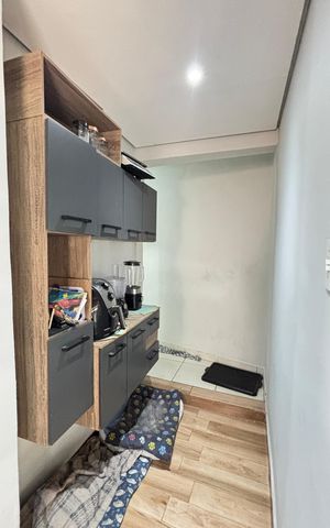 Casa à venda com 178m², 2 quartos e 3 vagas Casa à venda com 178m², 2 quartos e 3 vagasCozinha