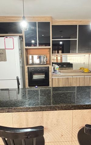 Casa à venda com 178m², 2 quartos e 3 vagas Casa à venda com 178m², 2 quartos e 3 vagasCozinha