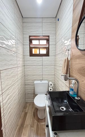 Casa à venda com 178m², 2 quartos e 3 vagas Casa à venda com 178m², 2 quartos e 3 vagasLavabo