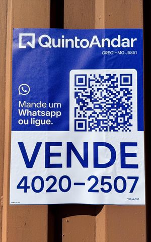 Casa à venda com 336m², 5 quartos e 3 vagas Casa à venda com 336m², 5 quartos e 3 vagasPlaca