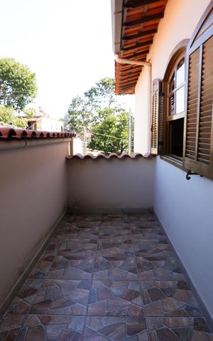 Casa à venda com 336m², 5 quartos e 3 vagas Casa à venda com 336m², 5 quartos e 3 vagasSacada da Suíte