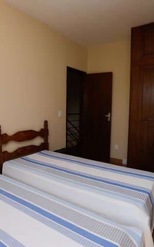 Casa à venda com 336m², 5 quartos e 3 vagas Casa à venda com 336m², 5 quartos e 3 vagasQuarto 1