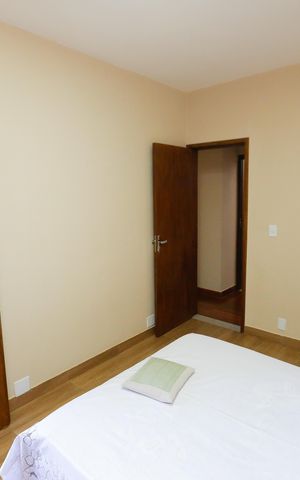 Casa à venda com 336m², 5 quartos e 3 vagas Casa à venda com 336m², 5 quartos e 3 vagasSuíte