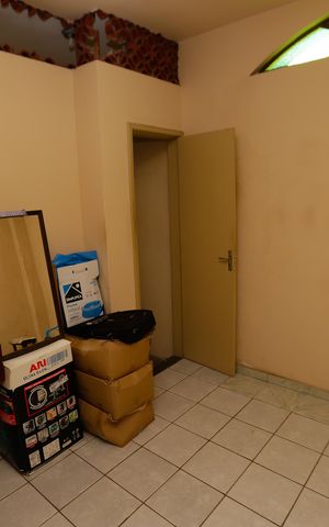 Casa à venda com 336m², 5 quartos e 3 vagas Casa à venda com 336m², 5 quartos e 3 vagasEdícula