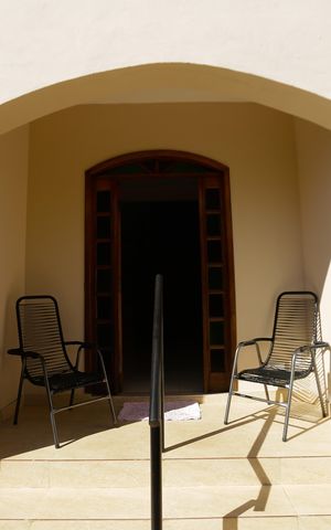 Casa à venda com 336m², 5 quartos e 3 vagas Casa à venda com 336m², 5 quartos e 3 vagasÁrea Externa