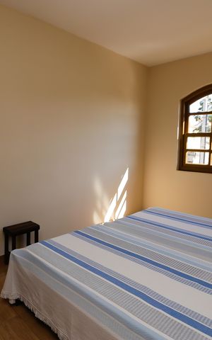 Casa à venda com 336m², 5 quartos e 3 vagas Casa à venda com 336m², 5 quartos e 3 vagasQuarto 1