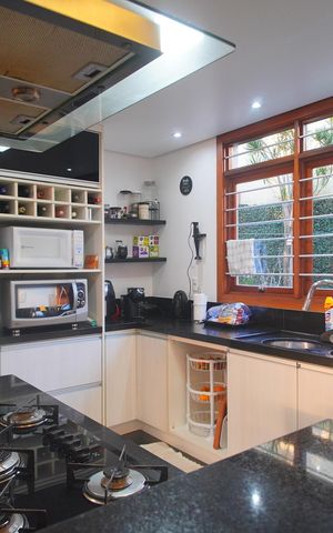 Casa à venda com 350m², 5 quartos e 3 vagasCozinha