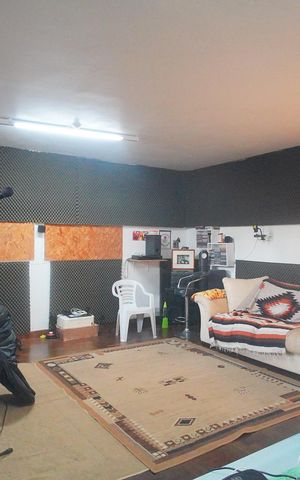 Casa à venda com 350m², 5 quartos e 3 vagasEscritório