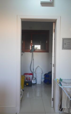 Casa à venda com 350m², 5 quartos e 3 vagasÁrea de Serviço