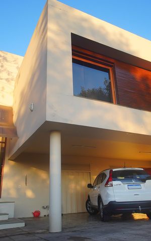Casa à venda com 350m², 5 quartos e 3 vagasGaragem