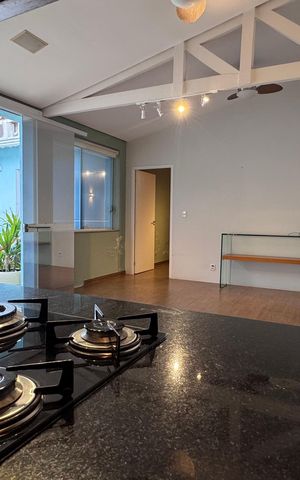 Casa à venda com 334m², 6 quartos e 9 vagas Casa à venda com 334m², 6 quartos e 9 vagasÁrea comum