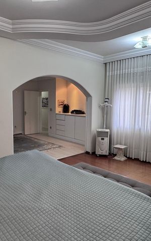 Casa à venda com 334m², 6 quartos e 9 vagas Casa à venda com 334m², 6 quartos e 9 vagasSuíte 1