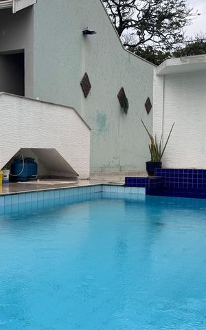 Casa à venda com 334m², 6 quartos e 9 vagas Casa à venda com 334m², 6 quartos e 9 vagasÁrea comum