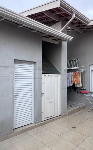 Casa à venda com 334m², 6 quartos e 9 vagas Casa à venda com 334m², 6 quartos e 9 vagasÁrea de Serviço