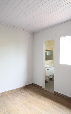 Casa para alugar com 150m², 2 quartos e 4 vagasSuíte