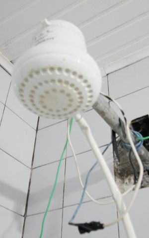 Casa para alugar com 150m², 2 quartos e 4 vagasBanheiro da Suíte 2
