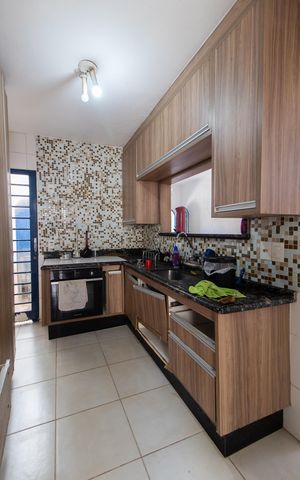 Casa à venda com 200m², 5 quartos e 2 vagas Casa à venda com 200m², 5 quartos e 2 vagasCozinha