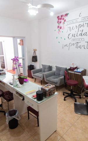Casa à venda com 200m², 5 quartos e 2 vagas Casa à venda com 200m², 5 quartos e 2 vagasQuarto 2