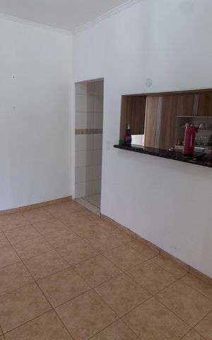 Casa à venda com 200m², 5 quartos e 2 vagas Casa à venda com 200m², 5 quartos e 2 vagasSala de Jantar