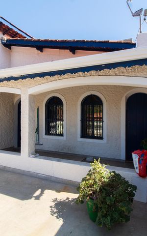 Casa à venda com 200m², 5 quartos e 2 vagas Casa à venda com 200m², 5 quartos e 2 vagasÁrea Externa