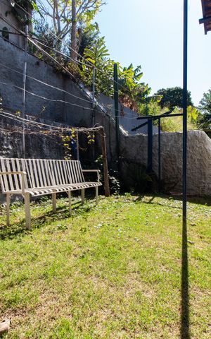 Casa à venda com 200m², 5 quartos e 2 vagas Casa à venda com 200m², 5 quartos e 2 vagasÁrea Externa