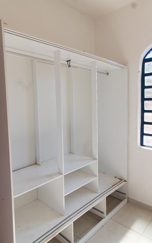 Casa à venda com 200m², 5 quartos e 2 vagas Casa à venda com 200m², 5 quartos e 2 vagasCloset da suíte 3