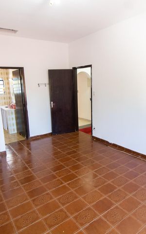 Casa à venda com 200m², 5 quartos e 2 vagas Casa à venda com 200m², 5 quartos e 2 vagasSuíte 2
